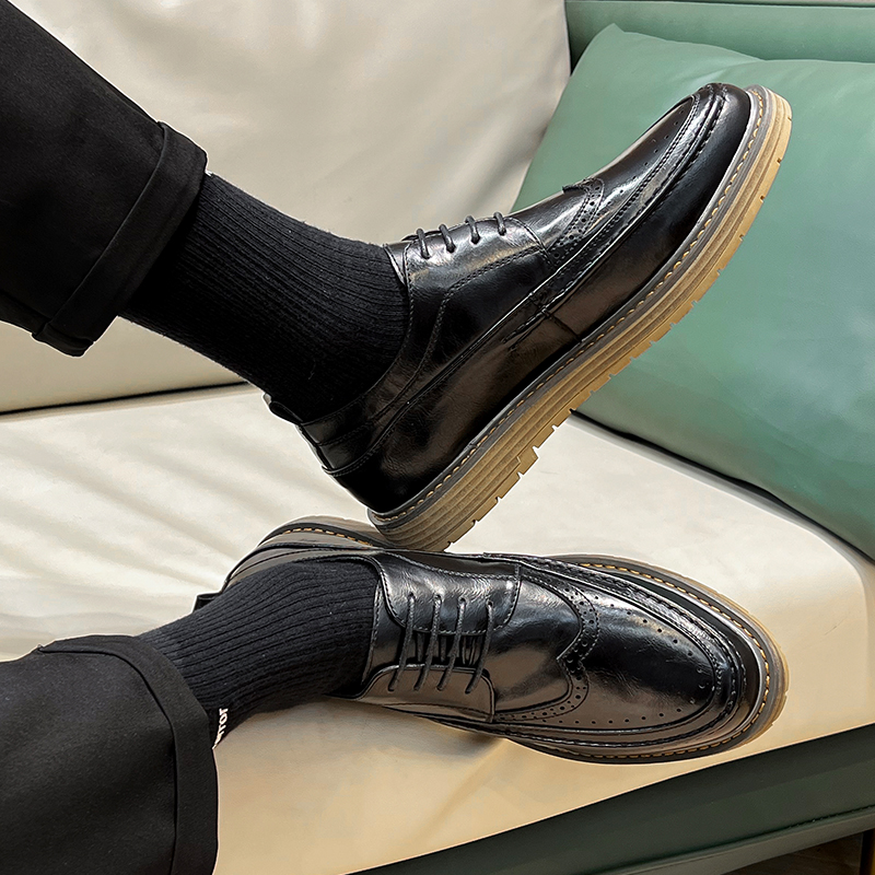 New Brogues 2023 Men Non-slip  - Men Shoes Clearance ulasan dan harga