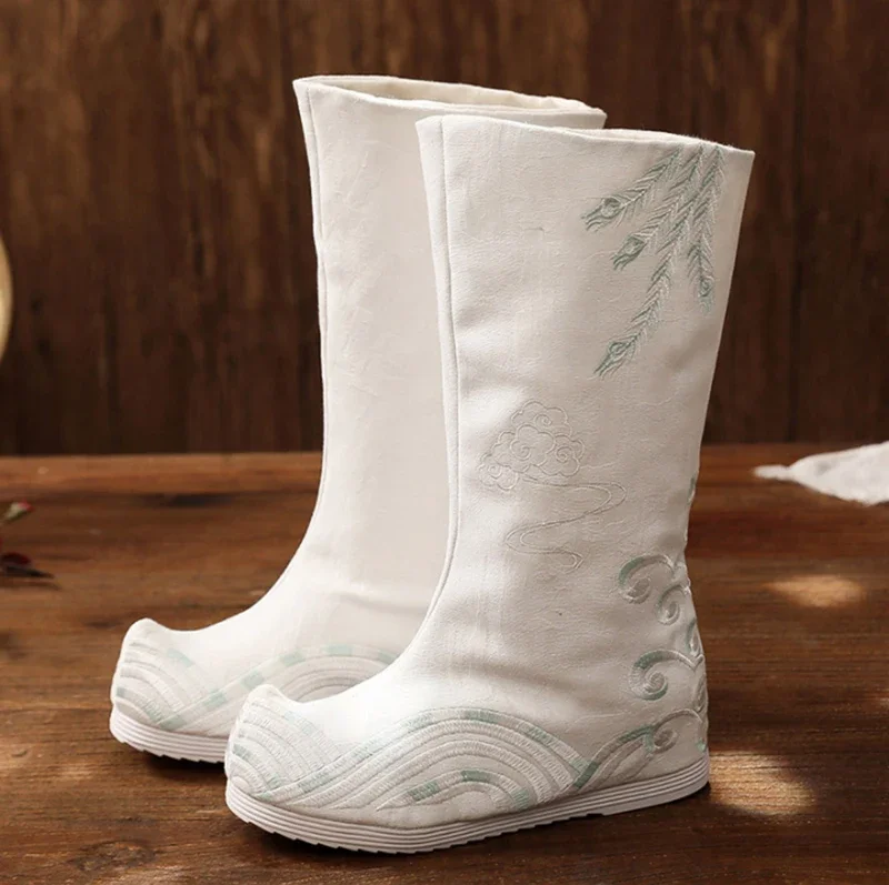 Chinese Hanfu Embroidered Boot - Men Shoes White Colour ulasan dan harga