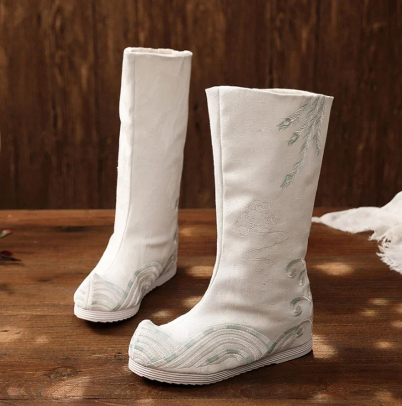Chinese Hanfu Embroidered Boot - Men Shoes White Colour ulasan dan harga